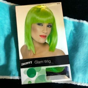 Smiffys Neon Green Short Blunt Bob Wig, Ladies Costume Accessory - NEW